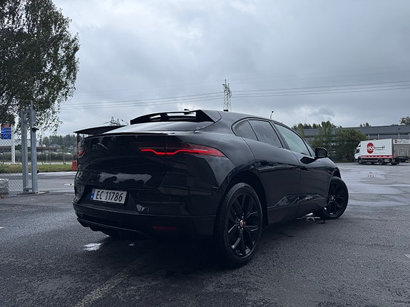 Jaguar I-PACE 3 of 30