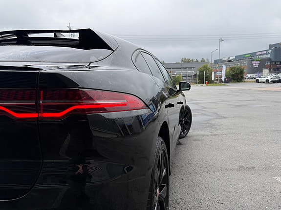 Jaguar I-PACE 6 of 30