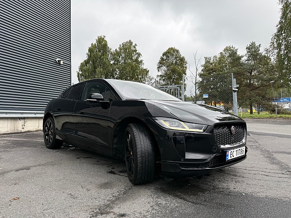 Jaguar I-PACE 4 of 30