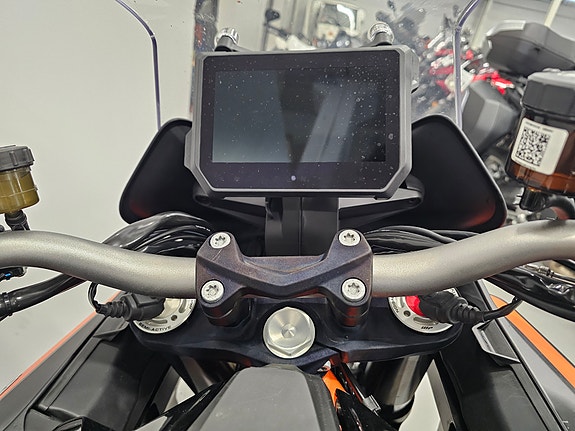 KTM 1290 Super Duke GT 8 of 9