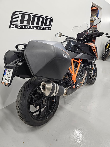 KTM 1290 Super Duke GT 4 of 9
