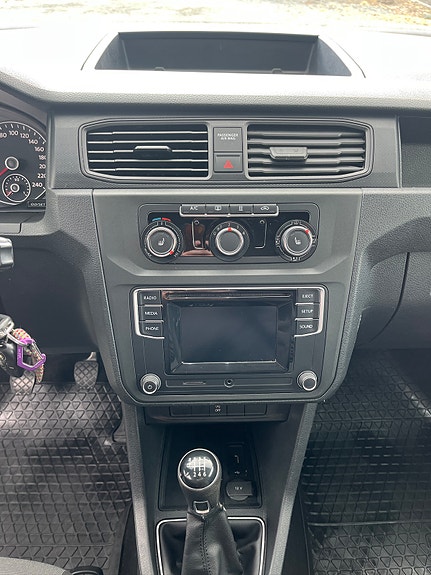 Volkswagen Caddy 17 of 22
