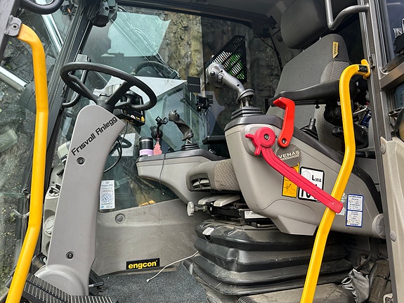 Volvo Ew140d 16 of 26