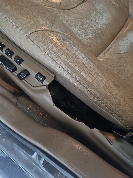 Volvo XC70 9 of 12