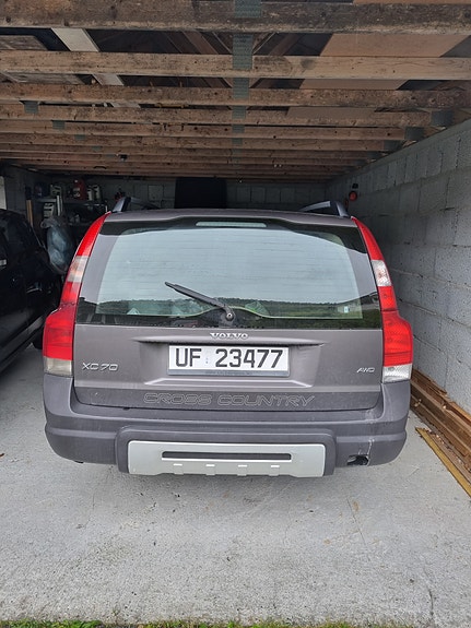 Volvo XC70 11 of 12