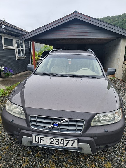 Volvo XC70 4 of 12