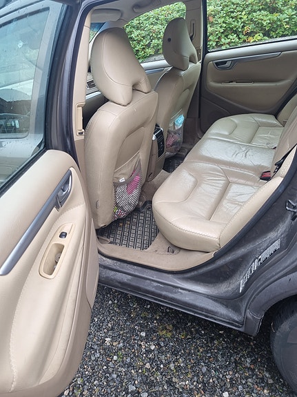 Volvo XC70 6 of 12