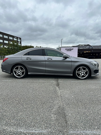 Mercedes-Benz CLA180 3 of 22