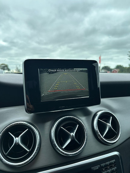Mercedes-Benz CLA180 18 of 22