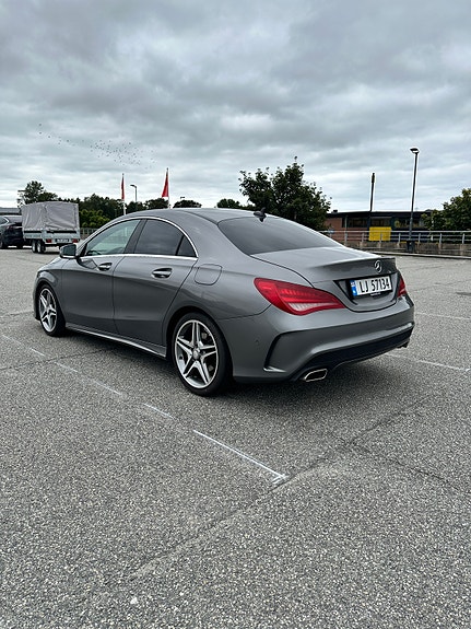 Mercedes-Benz CLA180 6 of 22