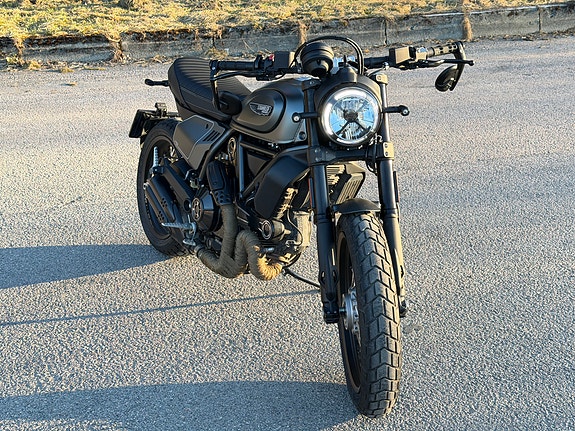 Ducati Scrambler Nightshift 10 of 12