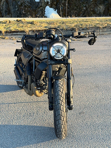 Ducati Scrambler Nightshift 2 of 12
