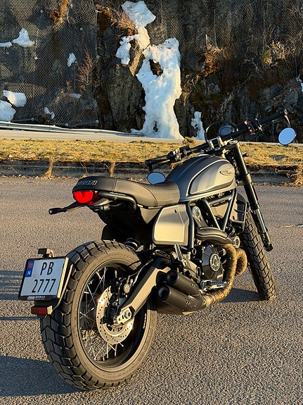 Ducati Scrambler Nightshift 9 of 12