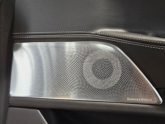 BMW 740Le 21 of 30