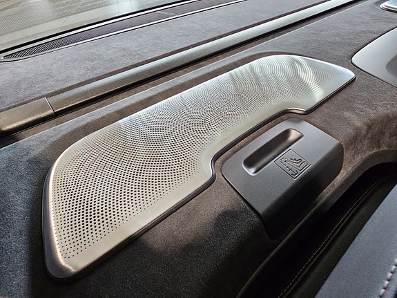 BMW 740Le 29 of 30