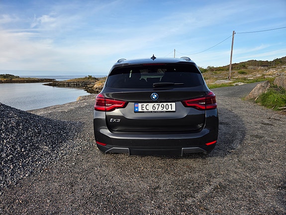 BMW iX3 28 of 29