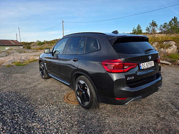 BMW iX3 27 of 29