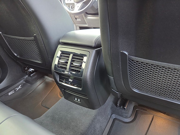 BMW iX3 13 of 29