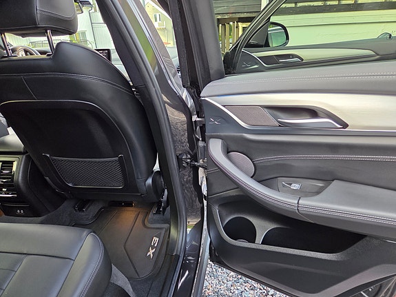 BMW iX3 14 of 29
