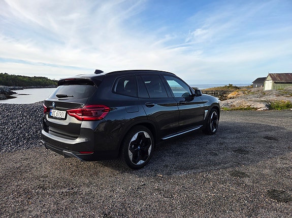 BMW iX3 29 of 29