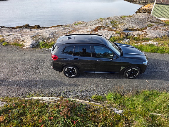 BMW iX3 21 of 29