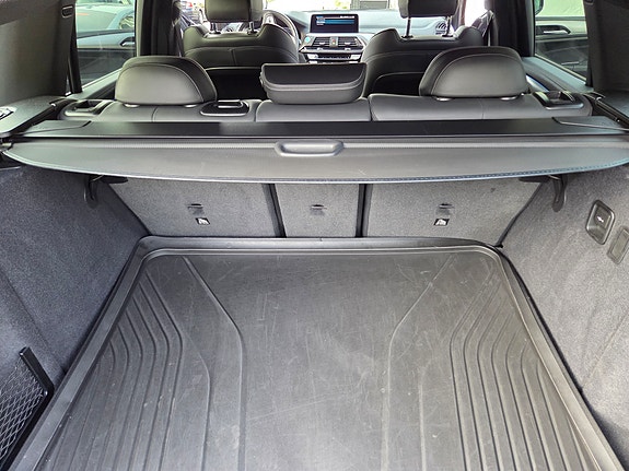 BMW iX3 17 of 29