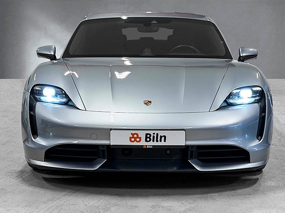 Porsche Taycan 8 of 30