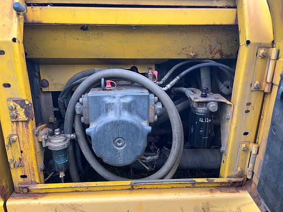 Komatsu PC 210 LC 7 2 of 5