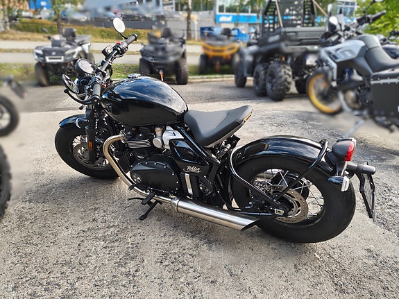 Triumph Bonneville Bobber 6 of 11