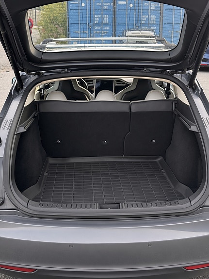 Tesla Model S 10 of 13