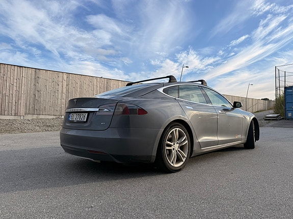 Tesla Model S 3 of 13