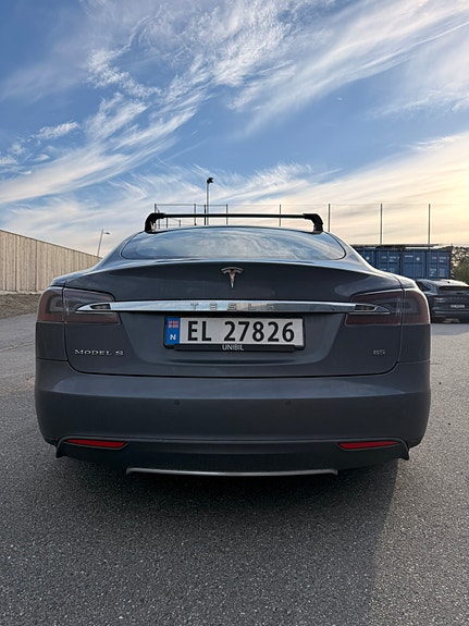 Tesla Model S 5 of 13