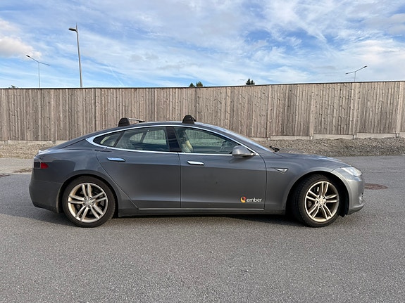 Tesla Model S 2 of 13