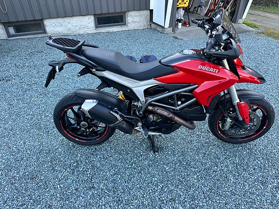 Ducati Hyperstrada 10 of 11