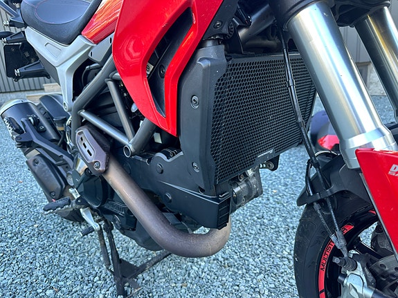 Ducati Hyperstrada 11 of 11