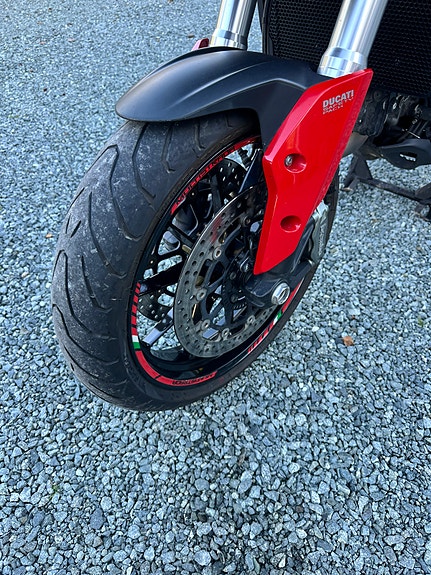 Ducati Hyperstrada 3 of 11