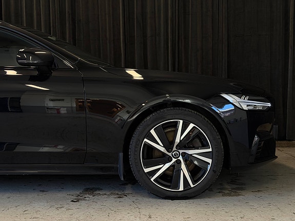 Volvo V90 16 of 30