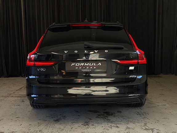 Volvo V90 10 of 30