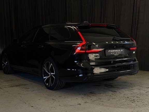 Volvo V90 8 of 30