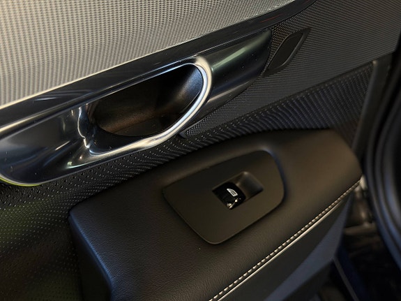 Volvo V90 26 of 30