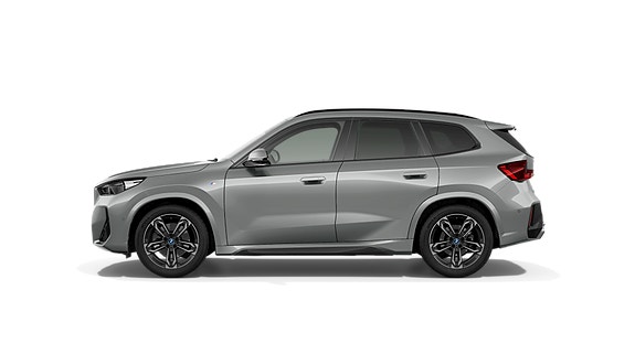 BMW iX1 2 of 5