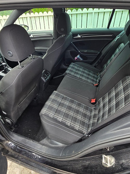 Volkswagen Golf VII 12 of 22