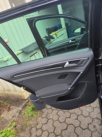 Volkswagen Golf VII 16 of 22