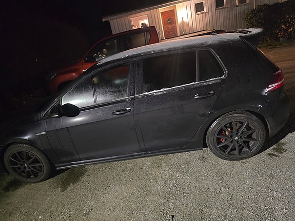Volkswagen Golf VII 9 of 22
