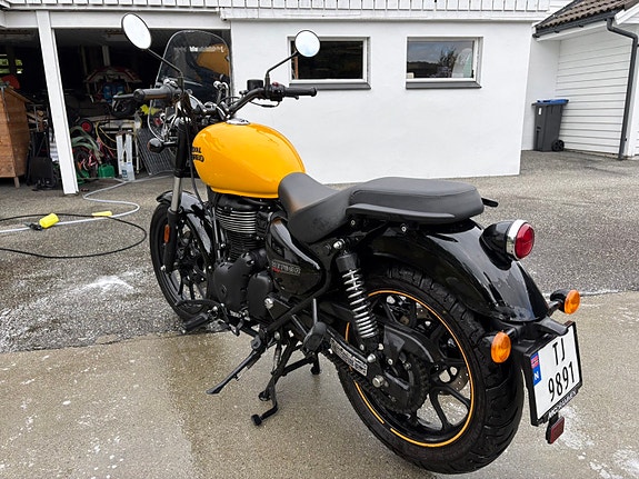 Royal Enfield Meteor 350 4 of 9