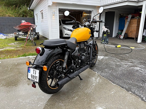 Royal Enfield Meteor 350 5 of 9