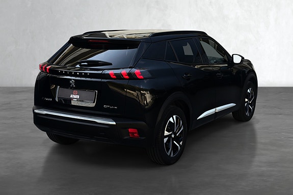 Peugeot e-2008 5 of 16