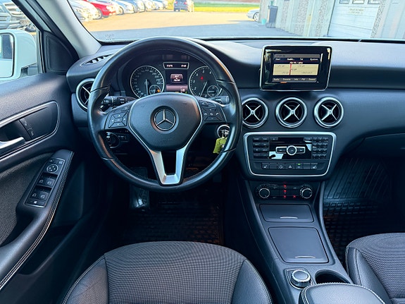 Mercedes-Benz A180 14 of 26
