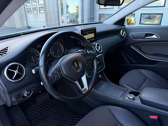 Mercedes-Benz A180 12 of 26