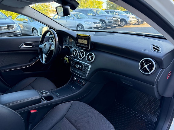 Mercedes-Benz A180 19 of 26
